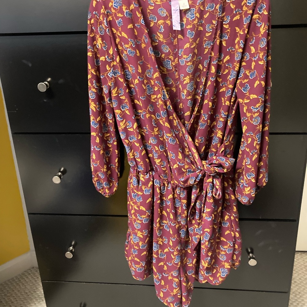 M Women’s Romper- Francesca’s gently used, no stains or damages